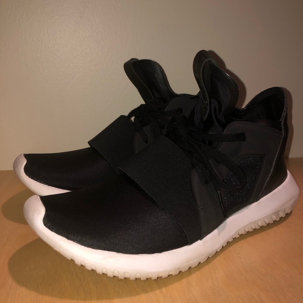 Adidas Women’s Black Tubular Defiant